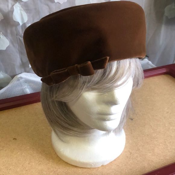 NEW MAGNIN Vintage style hats main image 6